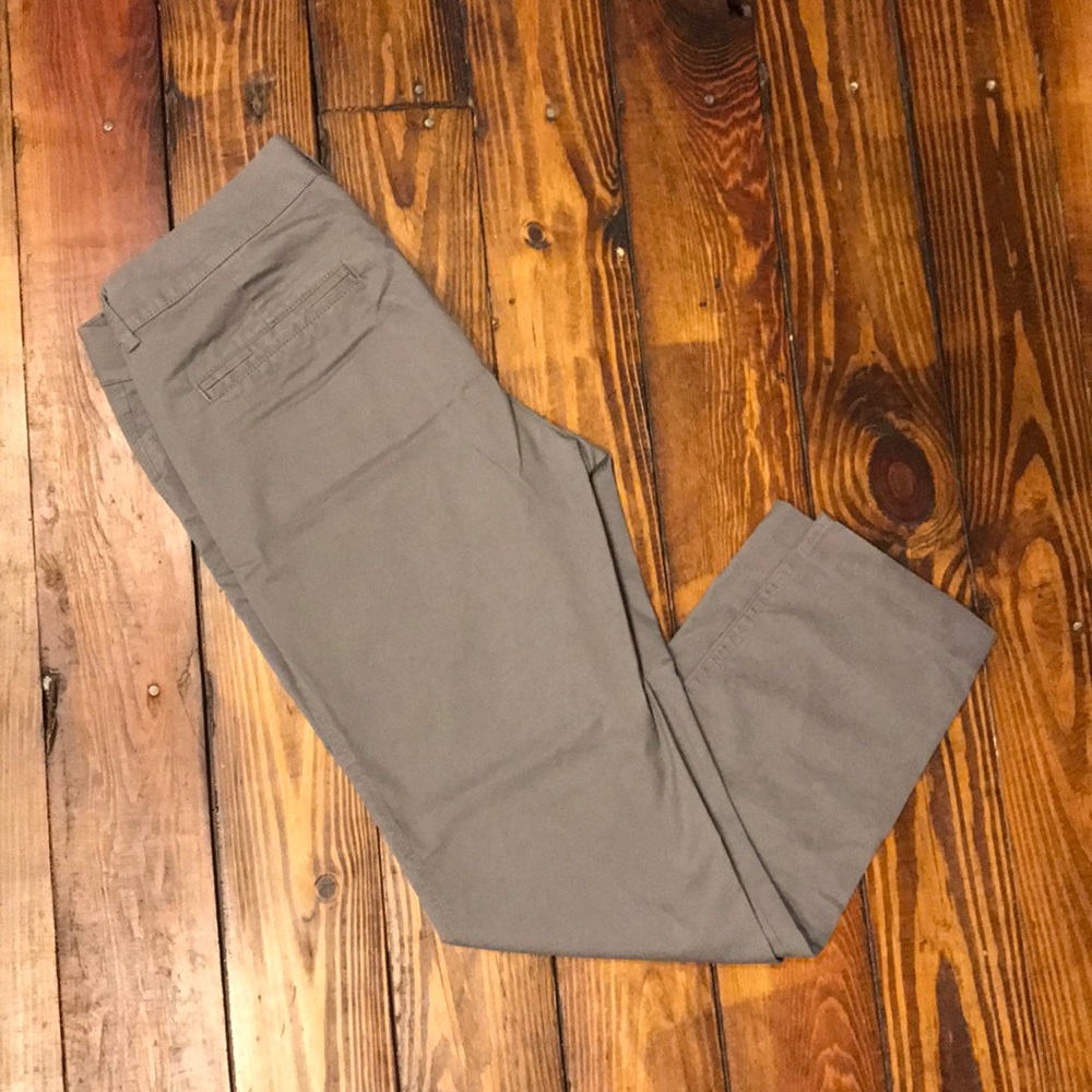 Old Navy Mid-Rise Pixie Ankle Pants